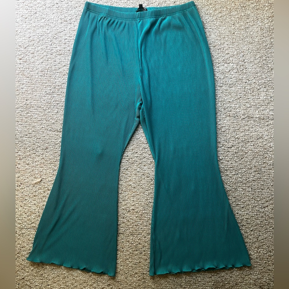 DAVI & DANI Teal Ribbed Accordian Pants Size 2X (lots of stretch)
